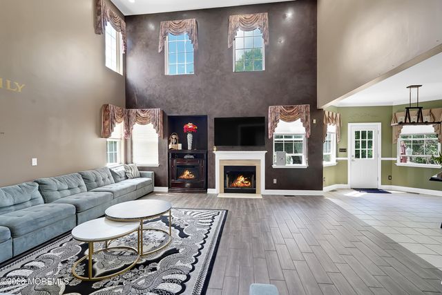 2 Stonehenge Court, Jackson, NJ 08527
