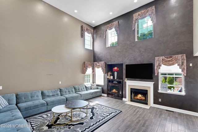 2 Stonehenge Court, Jackson, NJ 08527