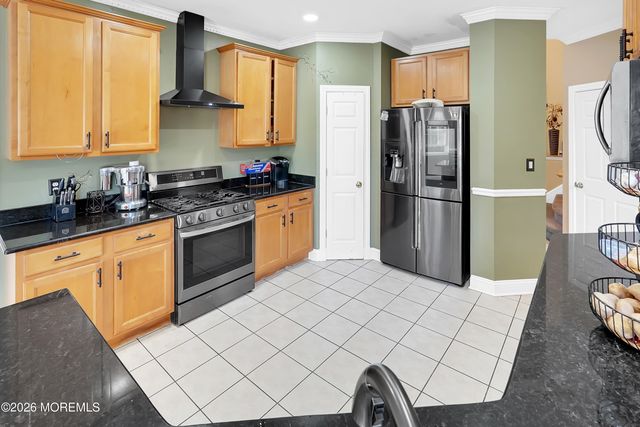 2 Stonehenge Court, Jackson, NJ 08527