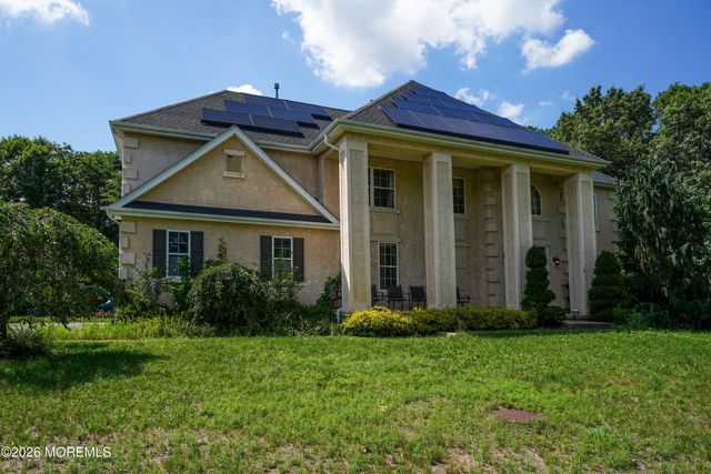 2 Stonehenge Court, Jackson, NJ 08527