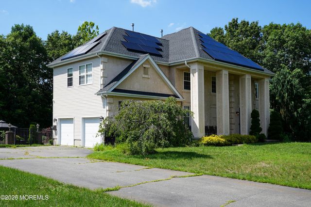 2 Stonehenge Court, Jackson, NJ 08527