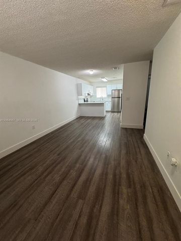 6375 W 22nd Ct 204, Hialeah, FL 33016