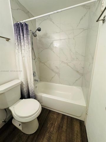 6375 W 22nd Ct 204, Hialeah, FL 33016