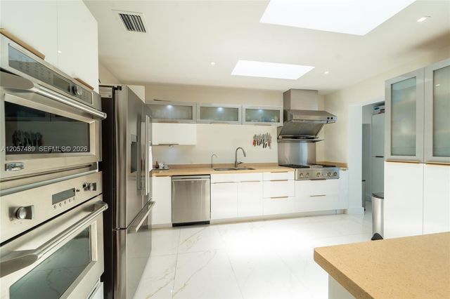 1777 Daytonia Road, Miami Beach, FL 33141