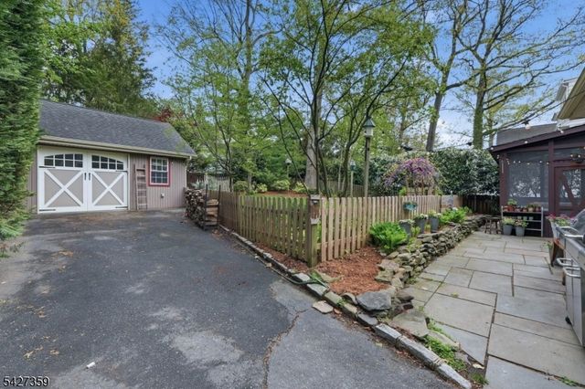 36 Kendal Ave, Maplewood Twp., NJ 07040