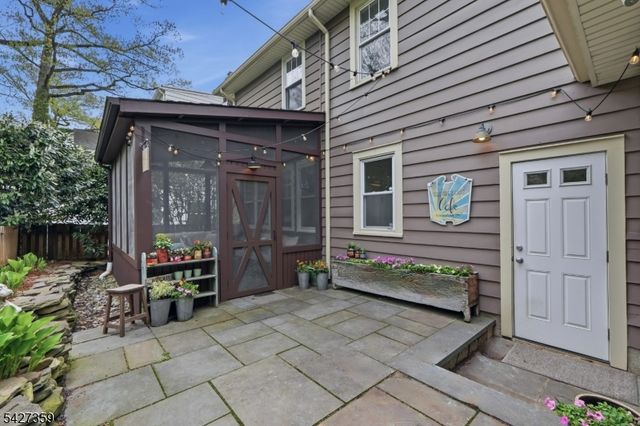 36 Kendal Ave, Maplewood Twp., NJ 07040