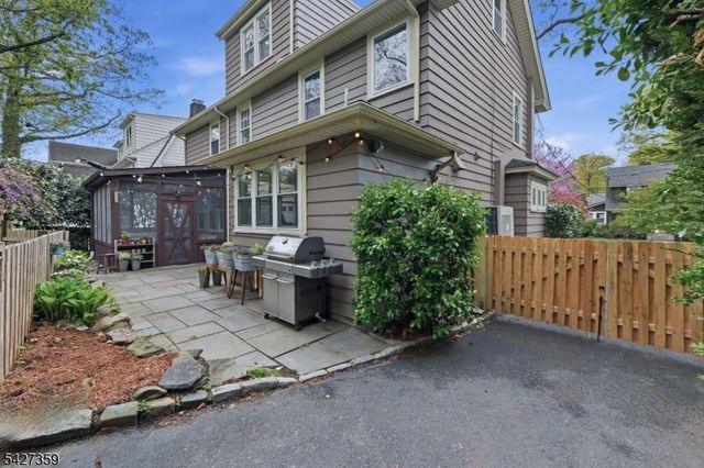 36 Kendal Ave, Maplewood Twp., NJ 07040