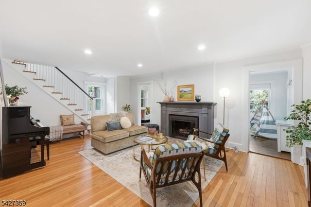 36 Kendal Ave, Maplewood Twp., NJ 07040