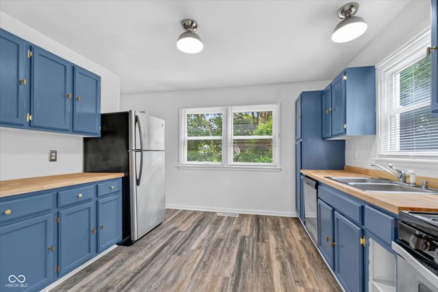 2522 Parr Drive, Indianapolis, IN 46220