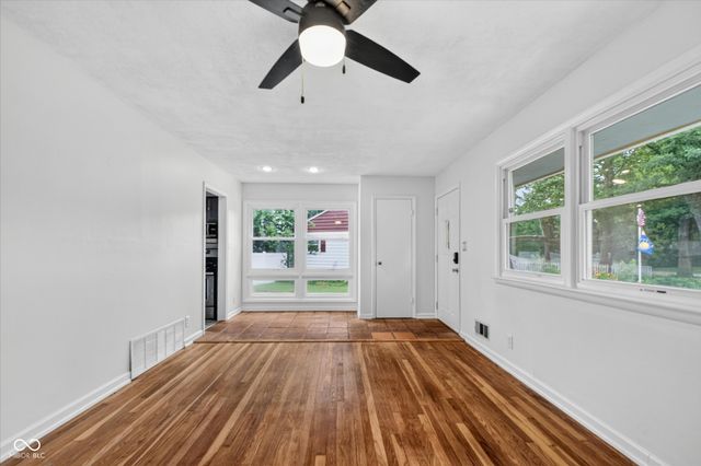 2522 Parr Drive, Indianapolis, IN 46220