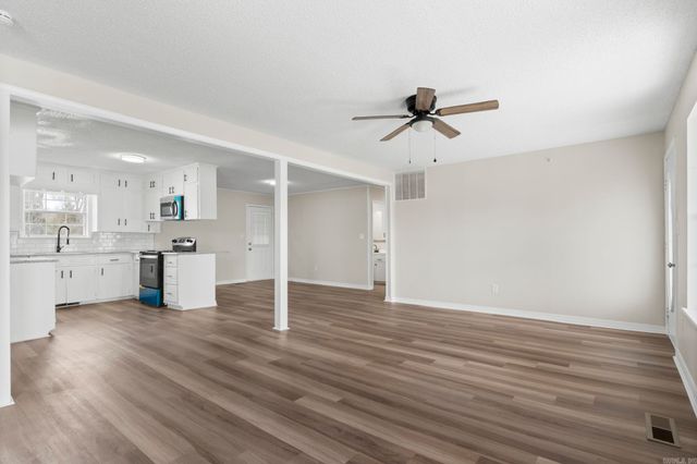 110 W Alabama Street, Beebe, AR 72012