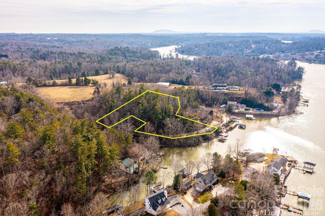 3431 6th Street Drive NW, Hickory, NC 28601