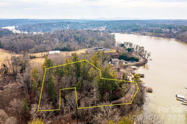 3431 6th Street Drive NW, Hickory, NC 28601