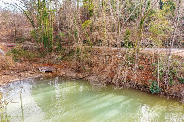3431 6th Street Drive NW, Hickory, NC 28601