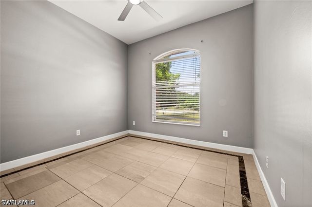 8346 Wren RD, Fort Myers, FL 33967