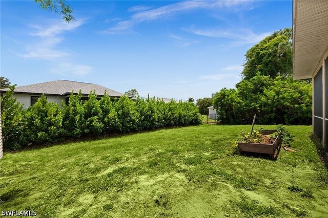 8346 Wren RD, Fort Myers, FL 33967