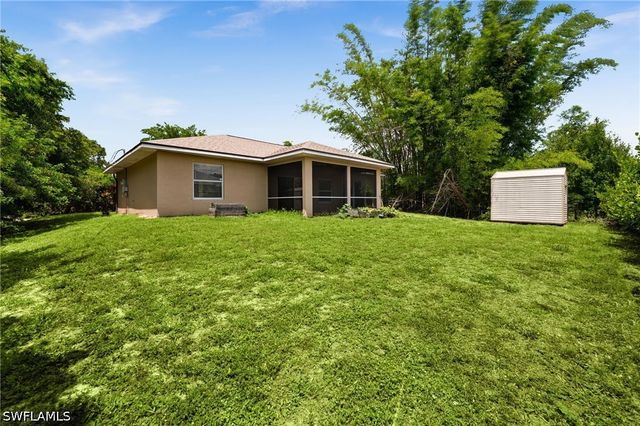 8346 Wren RD, Fort Myers, FL 33967