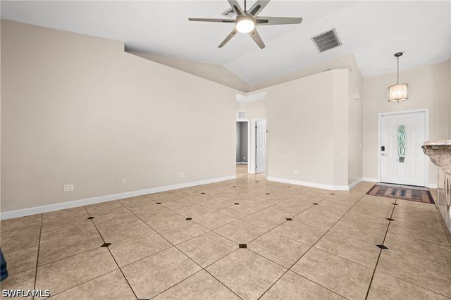 8346 Wren RD, Fort Myers, FL 33967