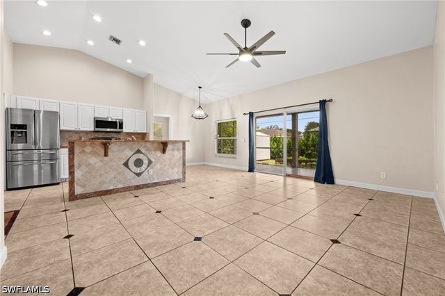 8346 Wren RD, Fort Myers, FL 33967