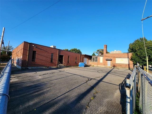 31 Delaine Street, Providence, RI 02909