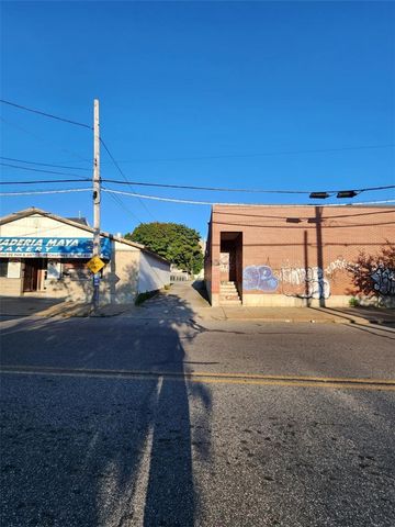 31 Delaine Street, Providence, RI 02909