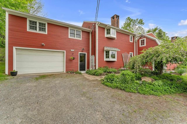 904 Moscow Road, Stowe, VT 05672
