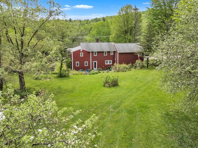 904 Moscow Road, Stowe, VT 05672