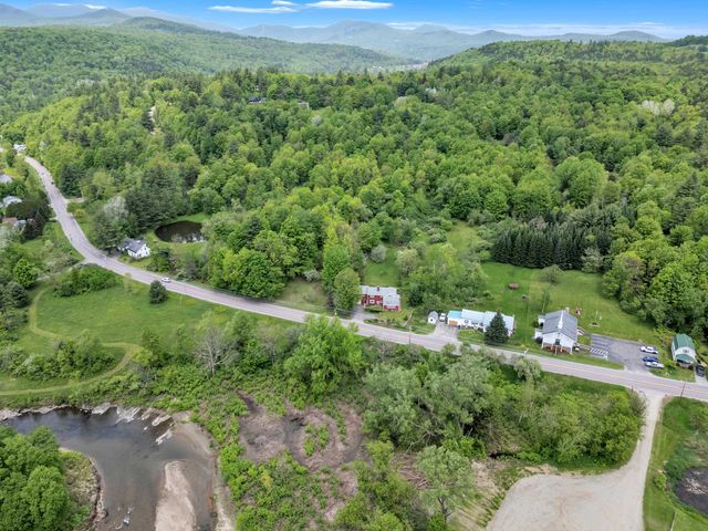 904 Moscow Road, Stowe, VT 05672