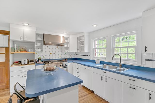 904 Moscow Road, Stowe, VT 05672