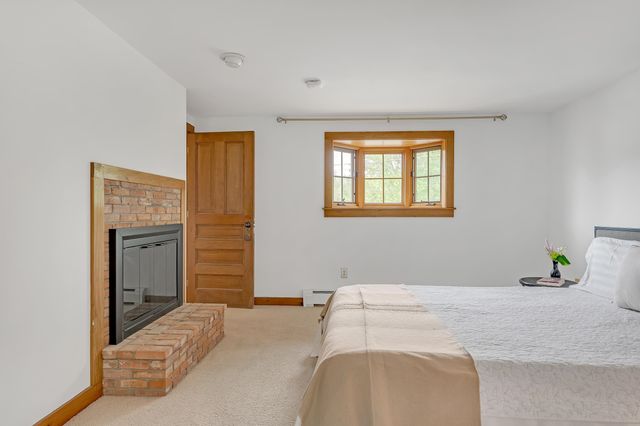 904 Moscow Road, Stowe, VT 05672