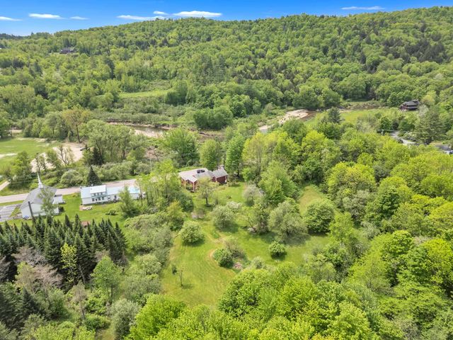904 Moscow Road, Stowe, VT 05672