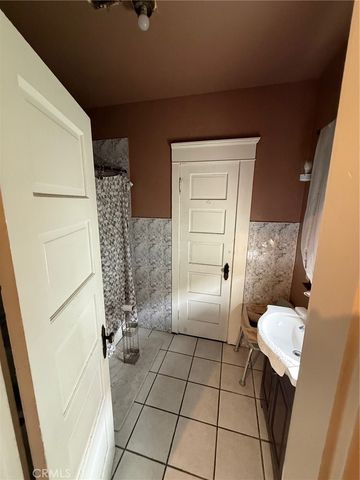 240 E Kingsley, Pomona, CA 91767