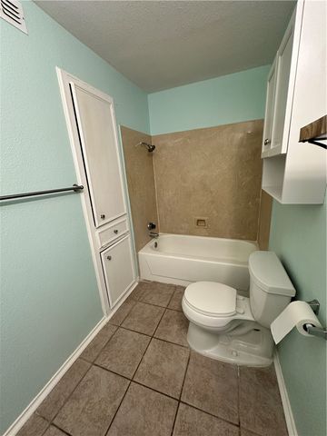 7122 Premont Dr E-103, Corpus Christi, TX 78414