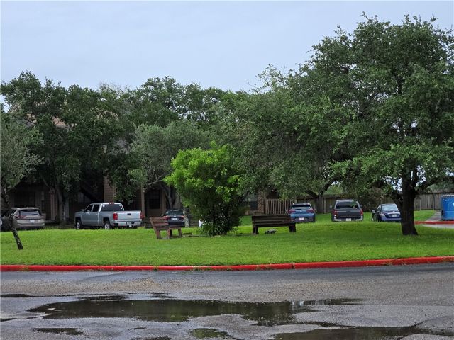 7122 Premont Dr E-103, Corpus Christi, TX 78414