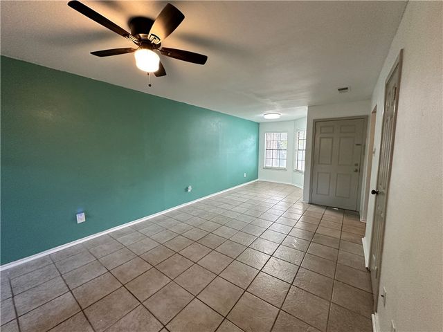7122 Premont Dr E-103, Corpus Christi, TX 78414