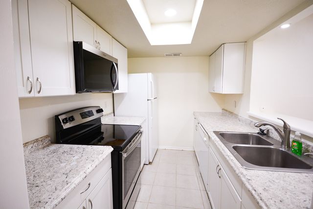 12816 Midway Road 1067, Dallas, TX 75244