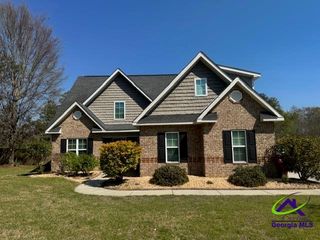 134 Delenn Drive, Lizella, GA 31052