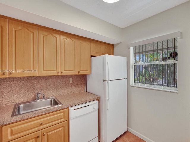 4600 SW 67th Ave 235, Miami, FL 33155