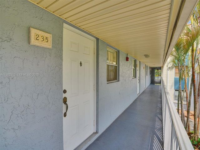 4600 SW 67th Ave 235, Miami, FL 33155