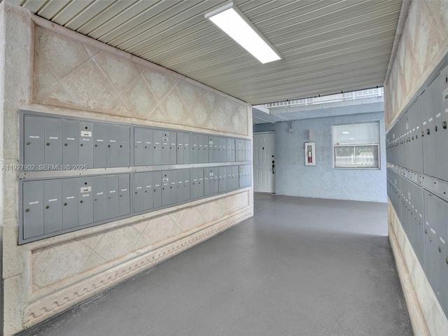 4600 SW 67th Ave 235, Miami, FL 33155