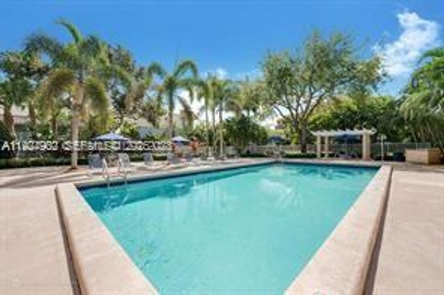 4600 SW 67th Ave 235, Miami, FL 33155