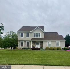 20 OLDE HICKORY RD, Mount Wolf, PA 17347