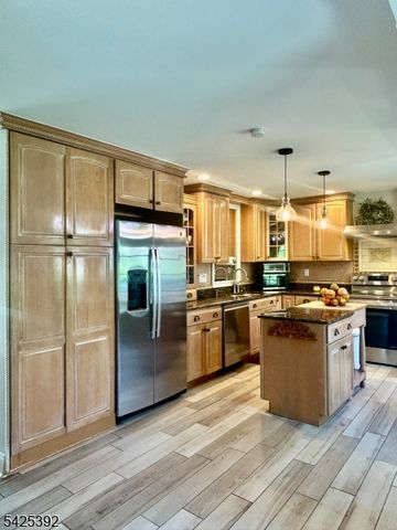 157 W Glen Rd, Denville Twp., NJ 07834