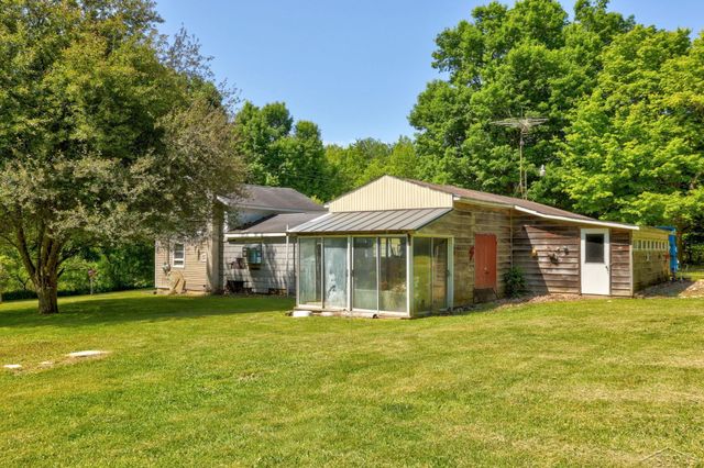 5400 Sister Lake Road, Columbiaville, MI 48421