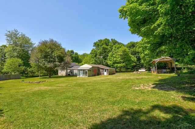 5400 Sister Lake Road, Columbiaville, MI 48421
