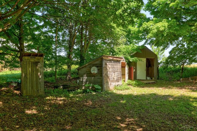 5400 Sister Lake Road, Columbiaville, MI 48421