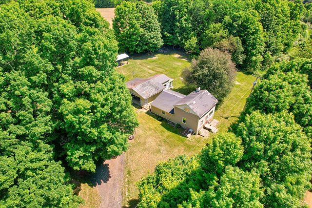 5400 Sister Lake Road, Columbiaville, MI 48421