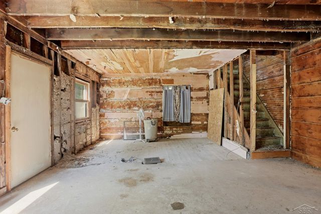 5400 Sister Lake Road, Columbiaville, MI 48421
