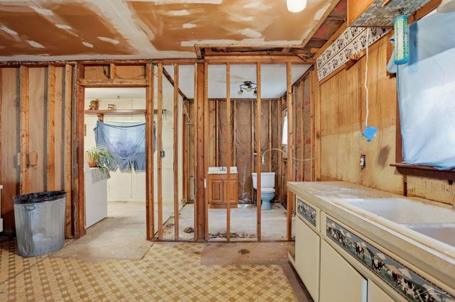 5400 Sister Lake Road, Columbiaville, MI 48421