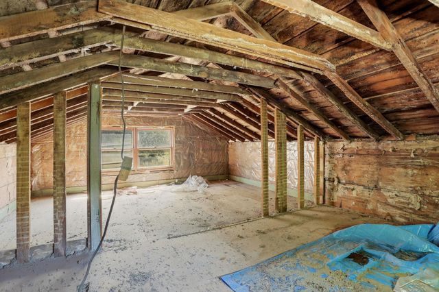 5400 Sister Lake Road, Columbiaville, MI 48421